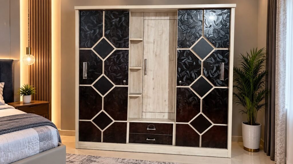 Modern statement wardrobe for bedroom by Tuba Furniture, Pune